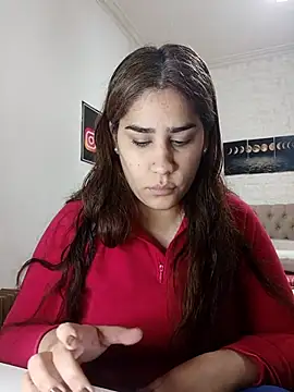 Snapshot of nahiarabiel33 chatting on 06/18/26, 07:18 nahiarabiel33 online show from 06/18/26, 07:18