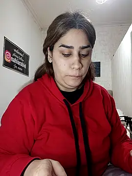 Snapshot of nahiarabiel33 chatting on 07/02/26, 04:13 nahiarabiel33 online show from 07/02/26, 04:13