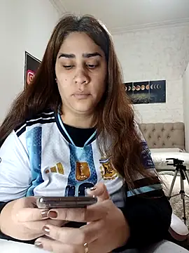 Snapshot of nahiarabiel33 chatting on 07/04/26, 04:57 nahiarabiel33 online show from 07/04/26, 04:57