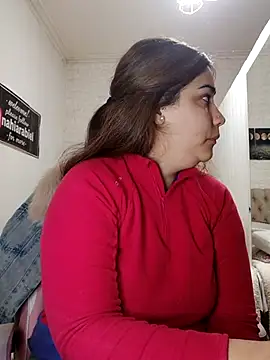 Snapshot of nahiarabiel33 chatting on 07/05/26, 06:04 nahiarabiel33 online show from 07/05/26, 06:04