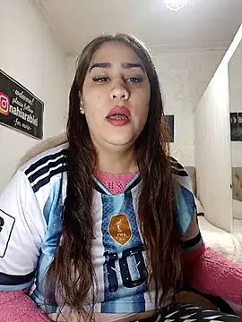 Snapshot of nahiarabiel33 chatting on 07/15/26, 04:23 nahiarabiel33 online show from 07/15/26, 04:23