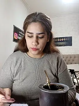 Snapshot of nahiarabiel33 chatting on 07/31/26, 03:44 nahiarabiel33 online show from 07/31/26, 03:44