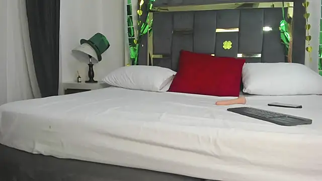 CatleyaSmith online show from 03/26/26, 12:33