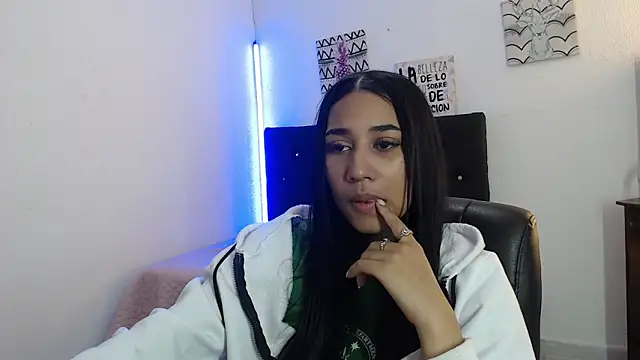 lyam ebony  online show from 02/14/26, 08:16