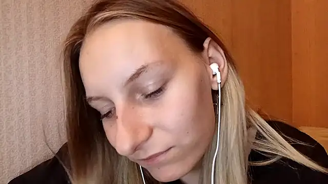 laytafltsmile online show from 11/04/25, 09:36