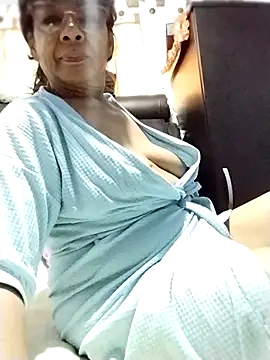 Snapshot of Marylinmiller chatting on 11/08/25, 02:50 Marylinmiller online show from 11/08/25, 02:50