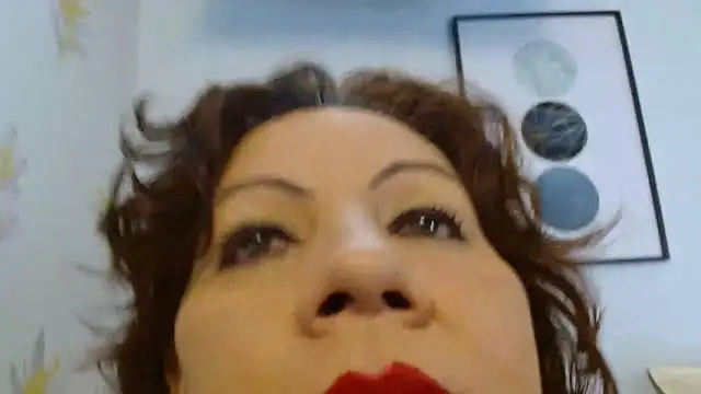 Rosalie Durand online show from 04/20/26, 07:37