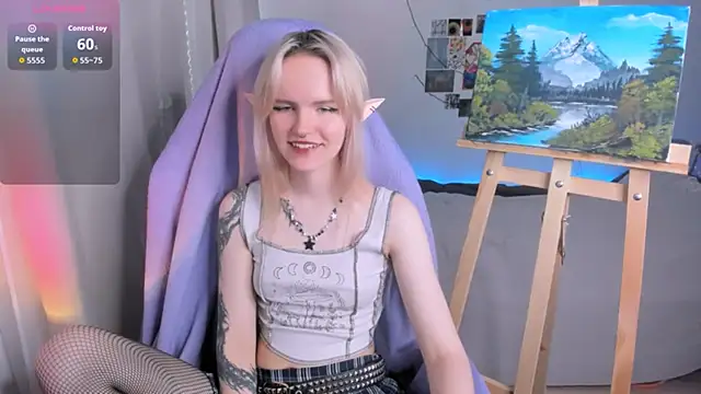 Snapshot of Mel_the_drawer chatting on 05/25/26, 03:40 Mel the drawer online show from 05/25/26, 03:40