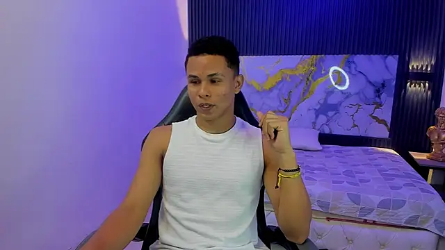 Liams18 online show from 04/06/26, 02:42