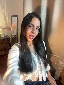 alisaa jhons1 online show from 04/22/26, 02:14