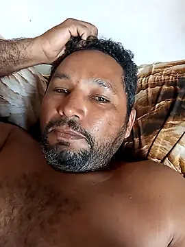 Snapshot of Cross3680 chatting on 11/15/25, 07:10 Cross3680 online show from 11/15/25, 07:10