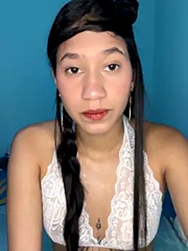 Snapshot of sofia_love05 chatting on 11/05/25, 11:49 sofia love05 online show from 11/05/25, 11:49