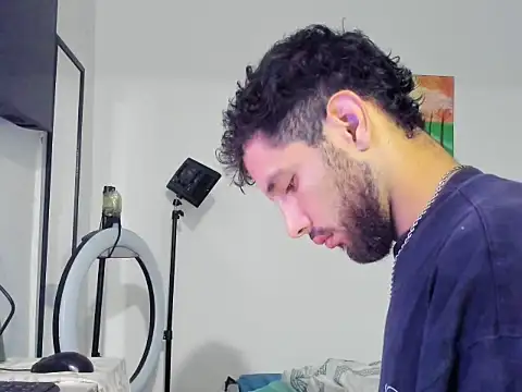 MoneySexMcm online show from 11/05/25, 02:33