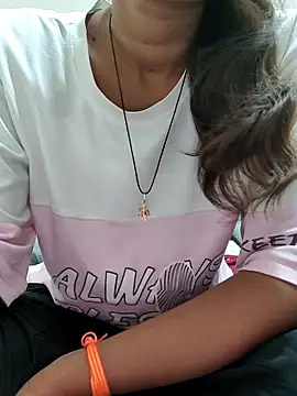 Isha kumari 69 online show from 02/14/26, 02:47