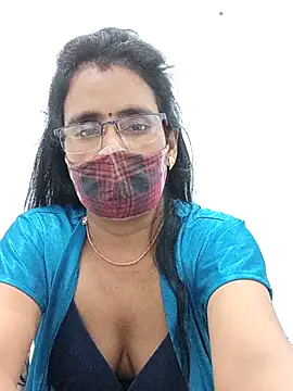 sanjana077 online show from 02/18/26, 04:52