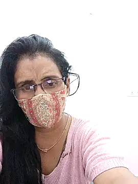 sanjana077 online show from 04/19/26, 12:48