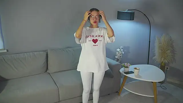 MargMelson online show from 12/04/25, 06:34