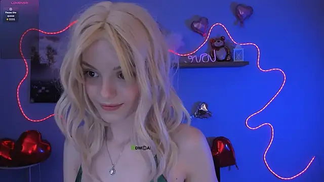 mia starrr  online show from 02/18/26, 08:38