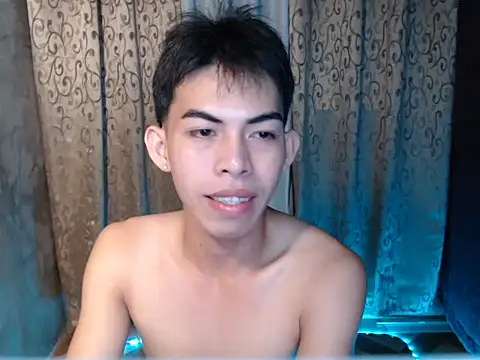 Urhotsilverboy online show from 11/27/25, 04:03