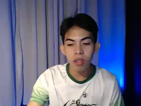 Urhotsilverboy online show from 03/03/26, 02:45