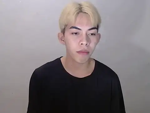 Urhotsilverboy online show from 06/07/26, 03:16