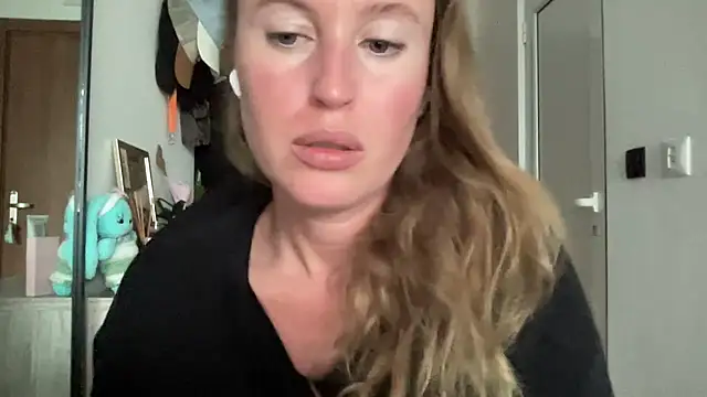 Ameli8 online show from 11/05/25, 01:00