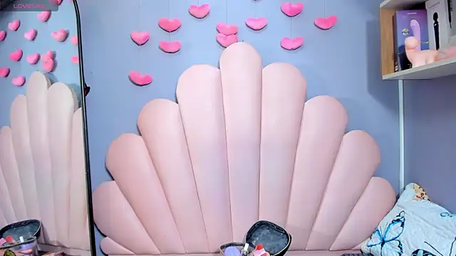 luci miller online show from 02/20/26, 03:14