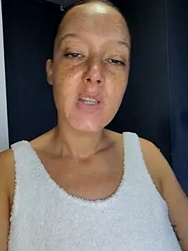 Snapshot of Sinful_Katniss29X chatting on 11/16/25, 09:37 Sinful Katniss29X online show from 11/16/25, 09:37