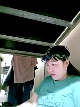 Helen kelly online show from 12/21/25, 01:29