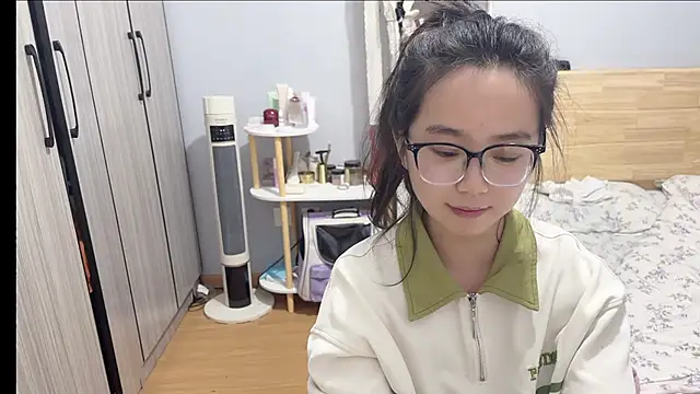 Hmm 0303 online show from 02/23/26, 04:37