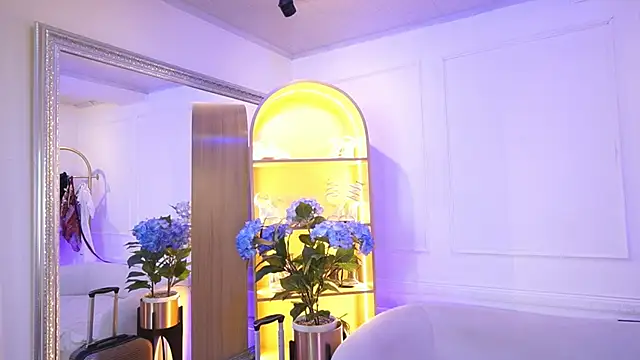 TessaaFox online show from 02/05/26, 06:56