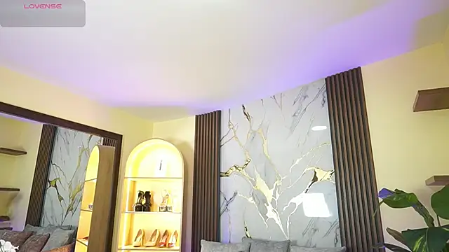 TessaaFox online show from 02/23/26, 11:40