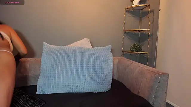 Niina26 online show from 11/21/25, 03:49