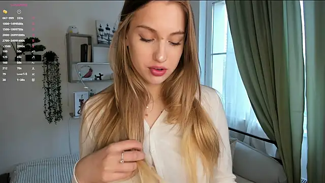 TawnyaVanschaick online show from 05/10/26, 09:14