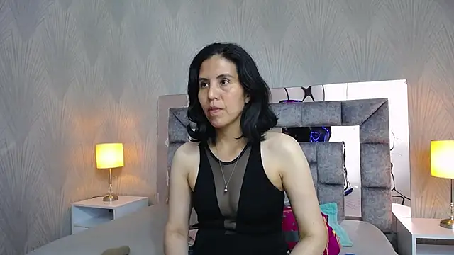 Snapshot of GiselaZivic chatting on 05/16/26, 01:10 GiselaZivic online show from 05/16/26, 01:10