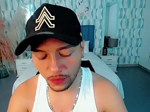 sebastian cruz  online show from 11/09/25, 08:07