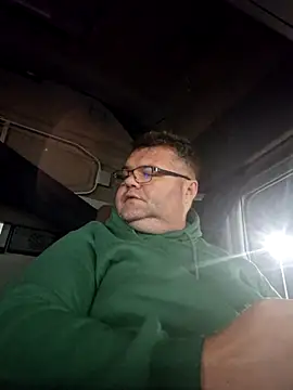 Snapshot of Grase44 chatting on 11/10/25, 01:59 Grase44 online show from 11/10/25, 01:59