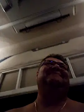 Snapshot of Grase44 chatting on 11/18/25, 06:29 Grase44 online show from 11/18/25, 06:29