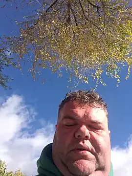 Snapshot of Grase44 chatting on 11/21/25, 09:41 Grase44 online show from 11/21/25, 09:41