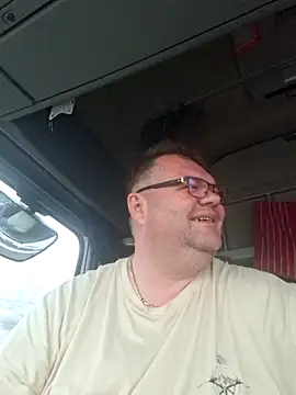 Snapshot of Grase44 chatting on 11/26/25, 03:35 Grase44 online show from 11/26/25, 03:35