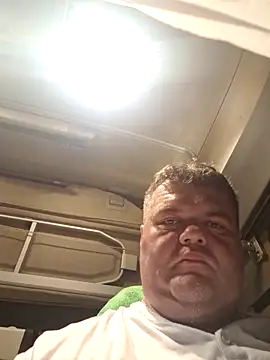 Snapshot of Grase44 chatting on 11/27/25, 05:04 Grase44 online show from 11/27/25, 05:04