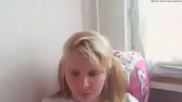 Snapshot of HornyElena chatting on 05/06/26, 12:10 HornyElena online show from 05/06/26, 12:10
