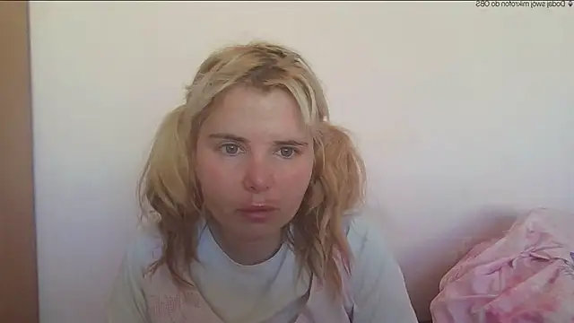 Snapshot of HornyElena chatting on 05/29/26, 02:59 HornyElena online show from 05/29/26, 02:59