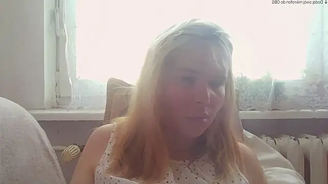Snapshot of HornyElena chatting on 05/31/26, 03:08 HornyElena online show from 05/31/26, 03:08