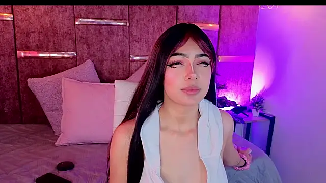  ViolletteNoir  online show from 11/16/25, 08:03