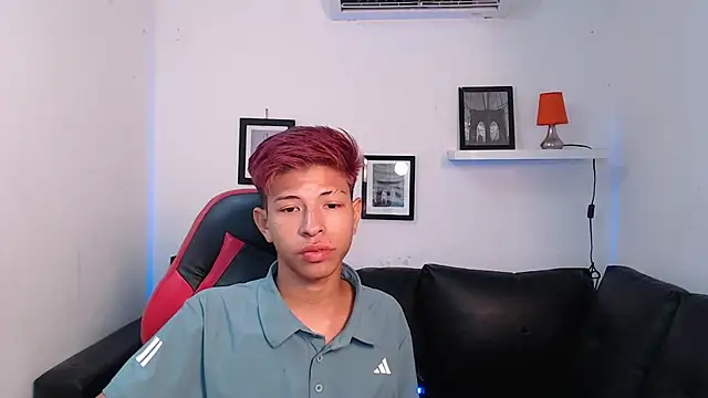 Snapshot of Tessachains_2_ chatting on 11/05/25, 08:42 Tessachains 2 online show from 11/05/25, 08:42