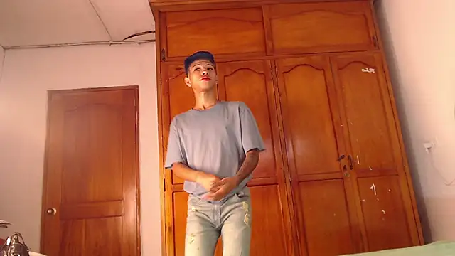 Tessachains 2  online show from 02/14/26, 02:03