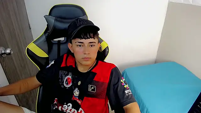 Tatann 18 online show from 11/20/25, 08:41