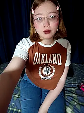 Snapshot of Michi_sauria1 chatting on 12/18/25, 07:25 Michi sauria1 online show from 12/18/25, 07:25