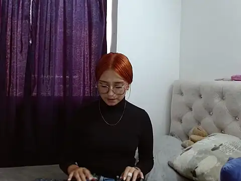 Snapshot of Carolinapinnkman chatting on 03/25/26, 08:15 Carolinapinnkman online show from 03/25/26, 08:15